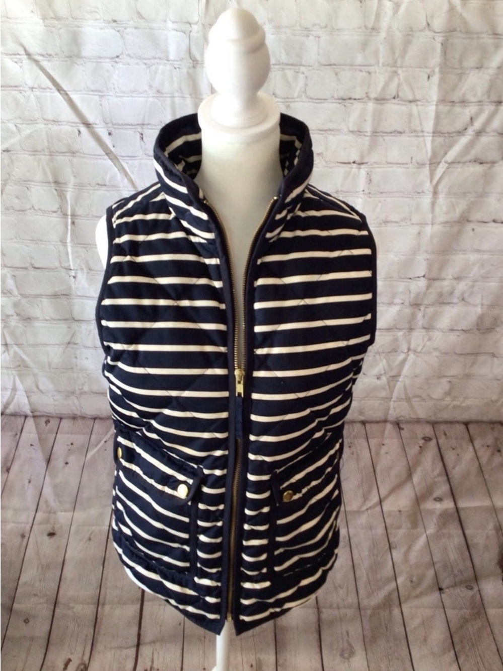 J Crew Women’s Striped Navy & Cream Quilted Puffer Vest